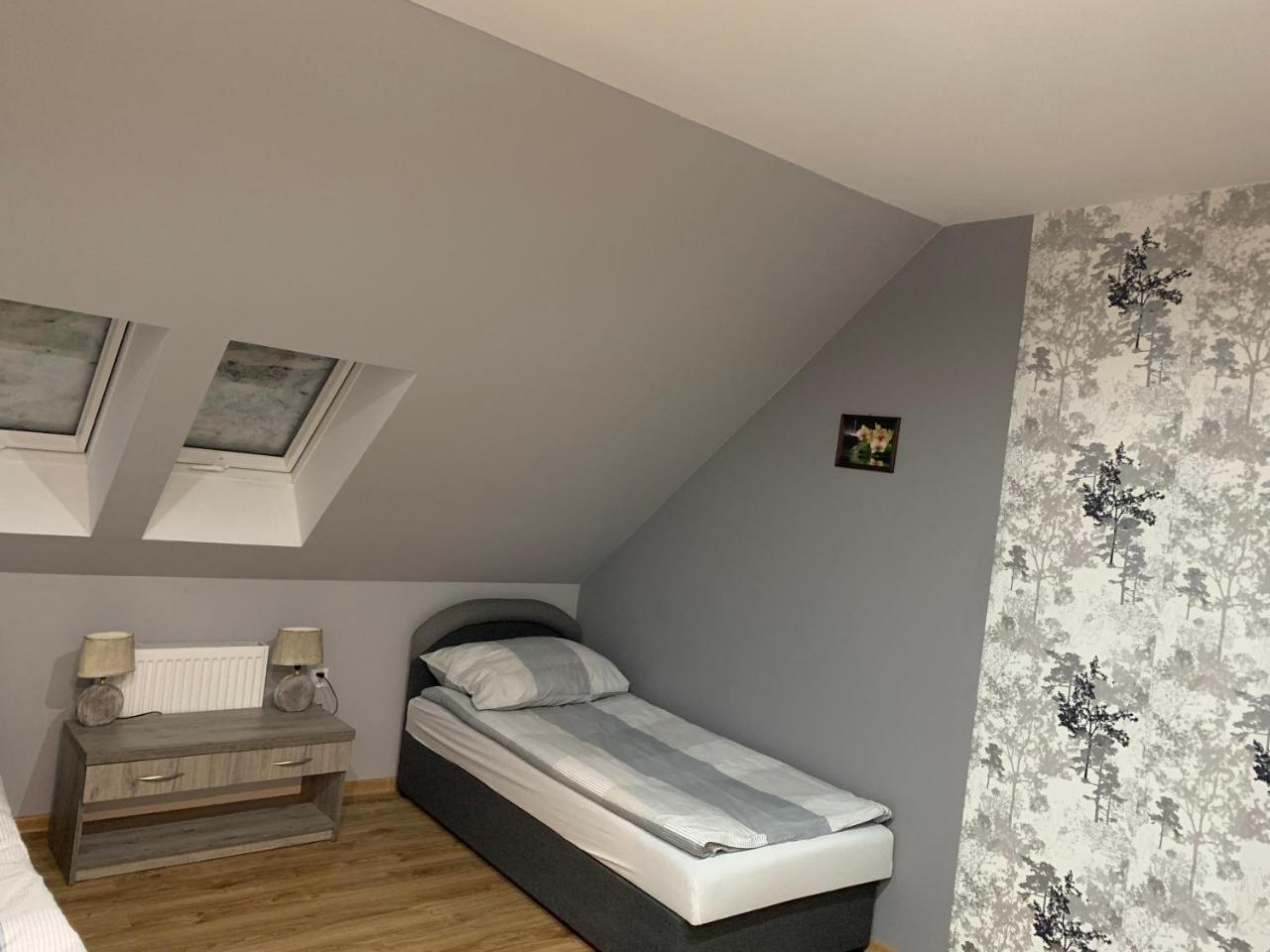 Zajazd Zacheta Kamienna Gora Buitenkant foto